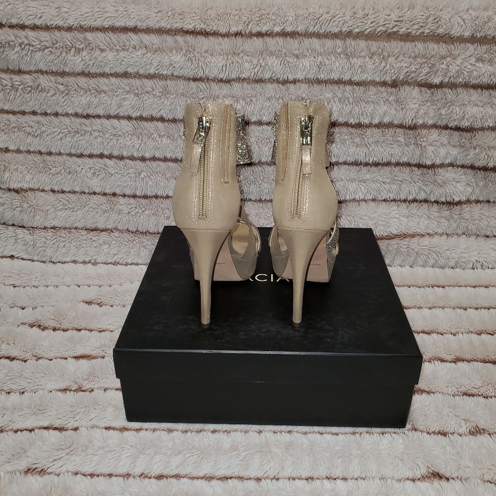 MARCIANO HEELS - Picture 3 of 7
